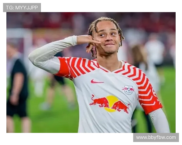 哈维西蒙斯的崛起之路:从青训新星到足球界的璀璨明珠